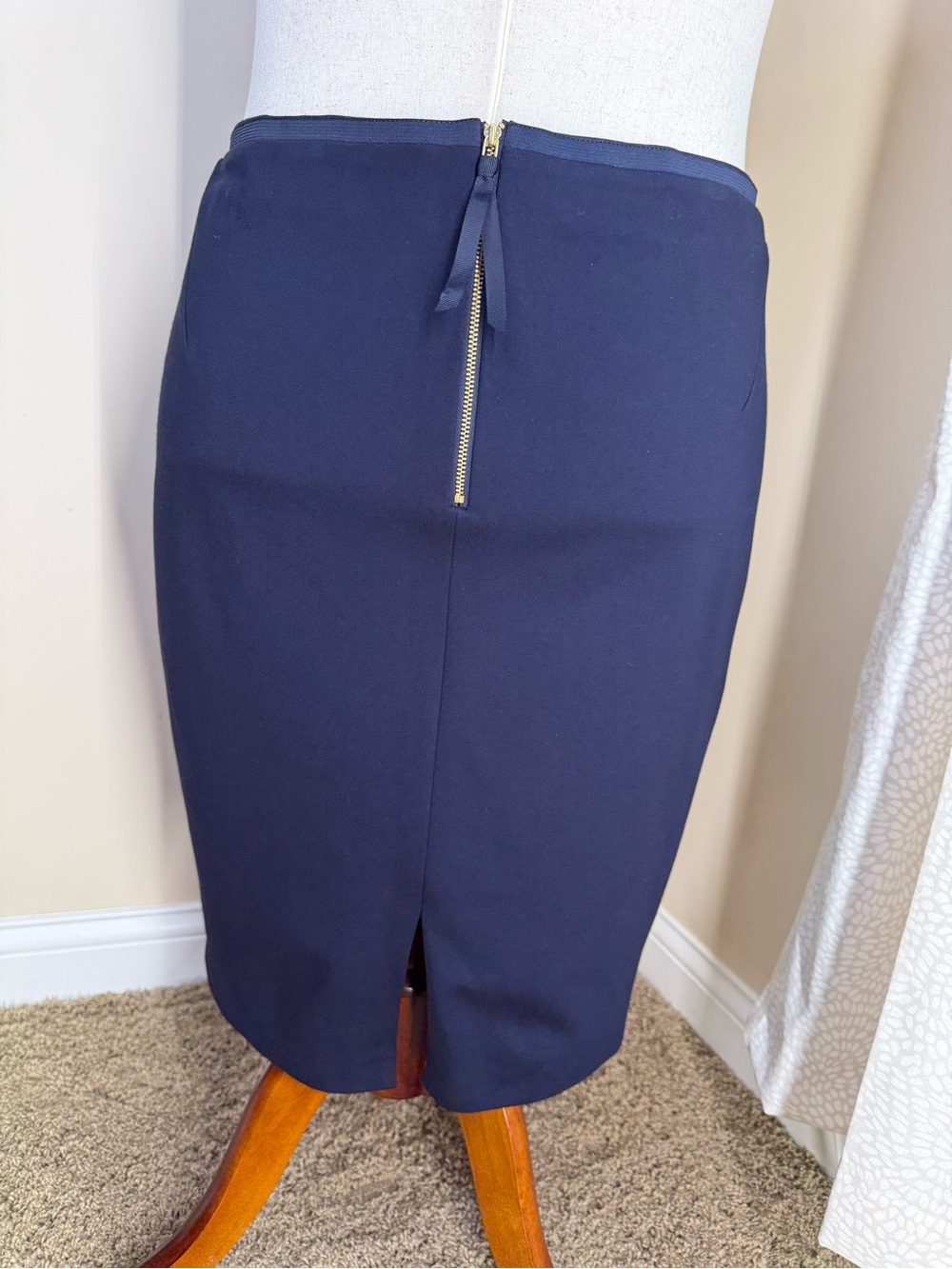 LAST CALL!!!! 
Boden Ponte Pencil Skirt - Picture 2 of 3